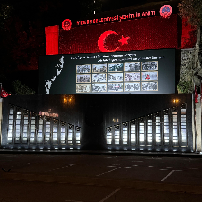 İLÇEMİZDEKİ ŞEHİTLİK ANITINI TAMAMLADIK.